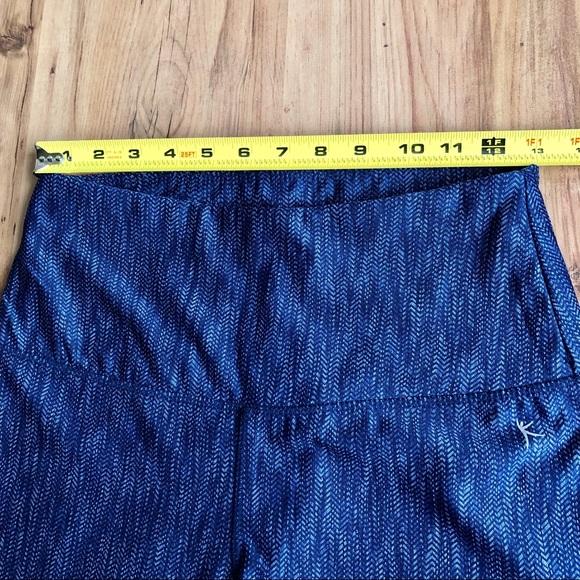 DANSKIN Capri Leggings Yoga Active Blue Small - Picture 6 of 14